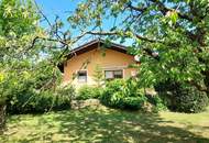 Wochenendglück auf großem Grundstück mit Pool und in Seenähe!