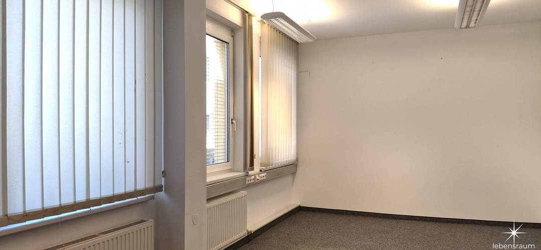 Modernes Büro in zentraler Lage von Spittal. 5 Zimmer. Aufzug. Top Ausstattung inkl. Klima.