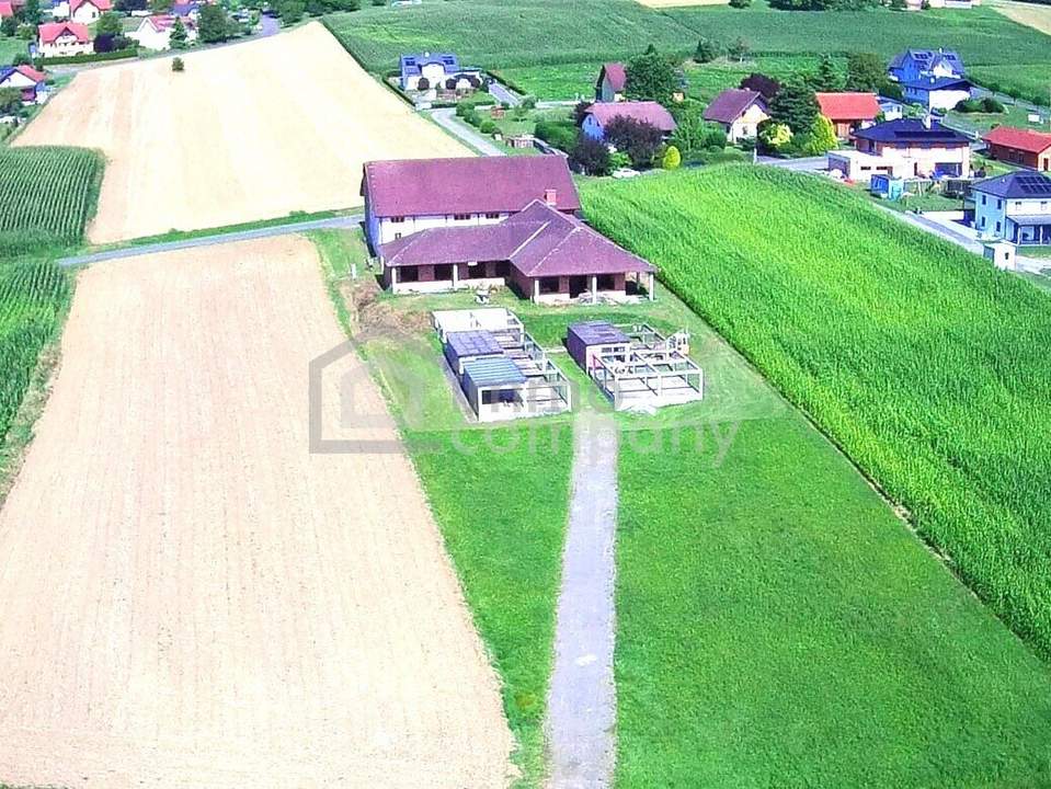 Platz zur Entfaltung! Ca. 818m² Anwesen mit Potential