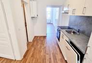 Kompakter Grundriss, Citynähe, U-Bahn ums Eck, Ruhe vor der Tür! Entzückende Kleinwohnung im ruhigen Hoftrakt mit Grünblick! 2 toll aufgeteilte Zimmer + Angenehme Ruhelage in 1030 Wien + Schönes Altbauhaus! Nicht zögern!