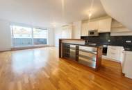 4-Zimmer-Dachgeschosswohnung mit Balkon nahe Alfred-Auer-Park