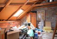 Großzügiges Einfamilienhaus mit Garten, Balkon und Garagen in 8230 Staudach – sanierungsbedürftig!