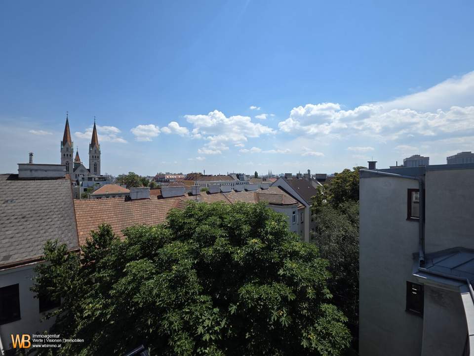 Top DG Wohnung mit Terrasse und Panoramafenstern - 3 Zimmer mit großem Küchen-Essbereich! Kein Gas mehr! Modernste Ausführung! Luft-Wasserwärmepumpe, Klima und Photovoltaik!