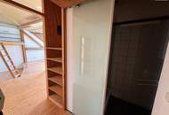 Bauen Sie sich Ihre Maisonette-Wohnung - 49m² Bestandswohnungen + ca. 53m2 baugenehmigter Rohdachboden