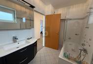 FAMILIENTRAUM IM NEUBAU MIT GROSSER DACHTERRASSE &amp; 2 TIEFGARAGEN