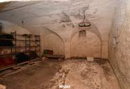 Wohnhaus mit uneinsehbarem großen Garten im Zentrum von Kilb