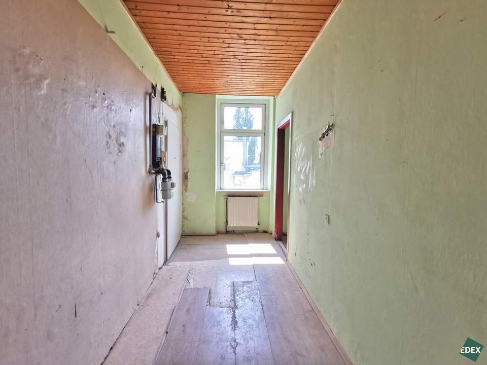 Sanierungsbedürftige Zwei-Zimmer-Wohnung unweit vom Donaukanal