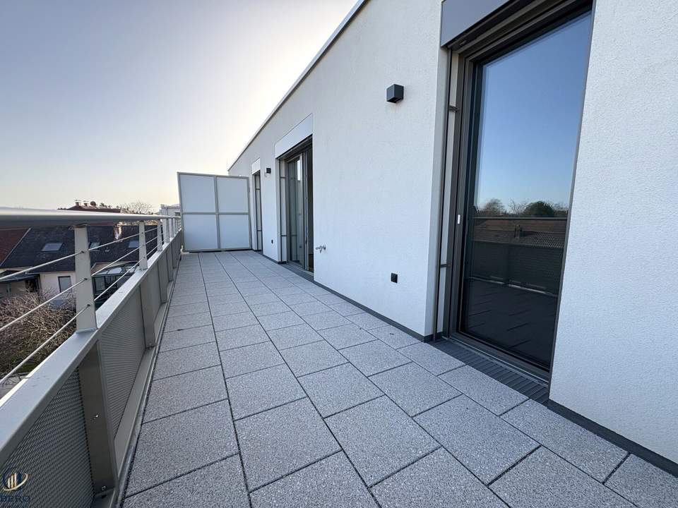 "Lichtdurchflutete 3 Zimmer-Terrassenwohnung im Erstbezug"
