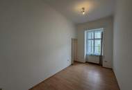 Ruhige Altbauwohnung mit 3 Wohnräumen - UNBEFRISTET // Quiet Period Apartment - UNLIMITED RENT //