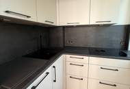 ANFRAGEN NUR ONLINE ! -Sonnige, neu sanierte 3-Zimmer-Wohnung mit Balkon und Garage in Kematen