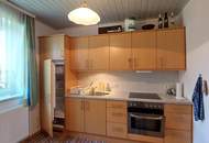 Haus mit zwei getrennten Wohneinheiten in ruhiger Lage