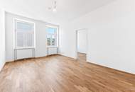 Klassischer, wunderschön sanierter Altbau mit hellem Entrée & separater Küche