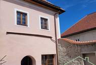 Historisches Altstadtjuwel mit Innenhof und 2 Weinkeller!