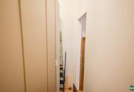 Ruhelage: Schöner 2-Zimmer-Altbau mit Blick in den grünen Hinterhof