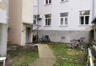 1 Zimmer Wohnungen, 2 Stück im gleichen Haus, zum sanieren. Im 1. Stock mit Aufzug.