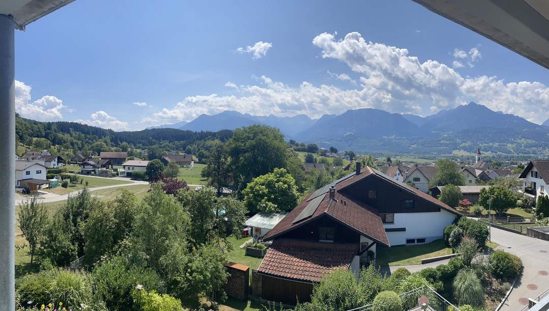 Wohnen mit Weitblick – 2-Zimmer-Dachgeschosswohnung mit Südbalkon und Tiefgarage in Satteins