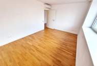 WOW! Lichtdurchflutete Traumwohnung mit hofseitiger Terrasse! Neues Lebensgefühl im Dachgeschoss mit perfekter Raumaufteilung + Kamin + Ideale öffentliche Anbindung! Jetzt zugreifen!