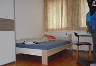 Helle 4-Zimmer-Wohnung mit Terrasse - absolut WG-tauglich - verfügbar ab August 2026