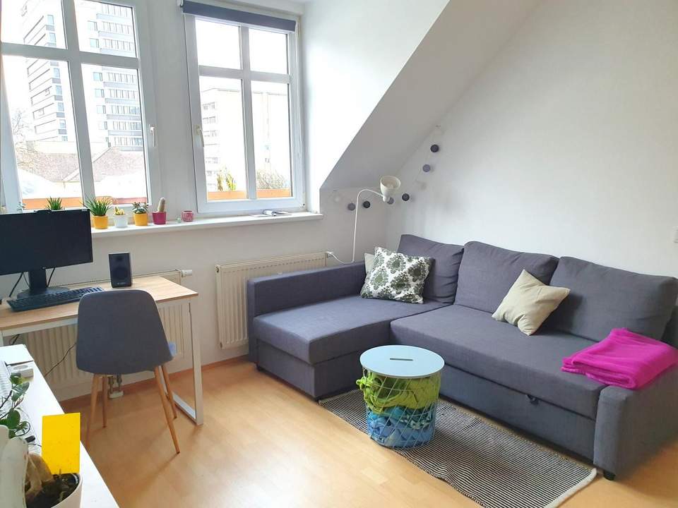 Linz/Stadt: DACHGESCHOSSWOHNUNG 2 Zimmer (3.OG OHNE Lift) in der Lenaustraße (Nähe BRG Hamerlingstraße)