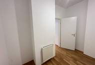 Stilvoll wohnen am Rooseveltplatz: 4-Zimmer-Dachgeschoss mit Terrasse
