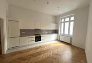 ERSTBEZUG - Helle 4-Zimmer Altbauwohnung mit 2 Bädern, 2 WCs, Abstellraum und Kellerabteil - UNBEFRISTET