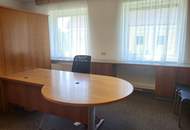 Ehemaliges Bankgebäude mit separater Wohnung im Obergeschoss