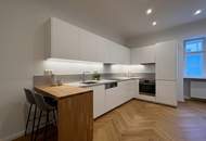 ⭐ ERSTBEZUG NACH SANIERUNG! 2-Zimmer Altbauwohnung in toller Lage nahe Schottentor, 1090!