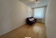 3-Zimmer Wohnung mit Loggia, Tiefgaragenplatz und Kellerabteil! Nähe Stadtzentrum und Bahnhof!