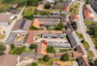 Optimal für drei bis vier Familien – mit weitläufigem Gemeinschaftsgarten zur gemeinsamen Nutzung.