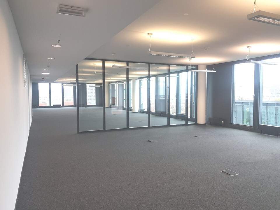 RIVERGATE - Moderne Bürofläche im attraktiven Open-Space-Stil und tollem Blick!