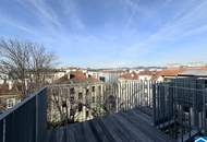 Spektakuläre Dachgeschoßmaisonette mit Terrassentraum und Blick auf die Canisiuskirche