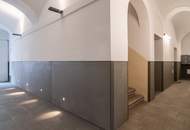 Neuwertige Zwei-Zimmer-Altbauwohnung mit herrlicher Terrasse und Loggia direkt beim Naschmarkt