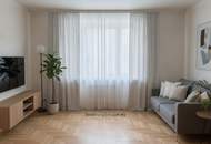 Rohdiamant in komplett saniertem Haus mit Wertsteigerungspotenzial: 2 Zimmer mit separater Küche