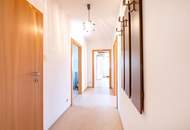 Bergheim: Renovierungsbedürftige 4-Zimmer-Balkon-Wohnung, mit Bergblick
