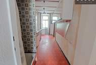 SANIERUNGSBEDÜRFTIGE WOHNUNG BEIM RHEUMANPLATZ| | U1 TOPLAGE | HELLE 2 ZIMMER | 38 m² | STILHAUS |