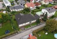 Bungalow aus den 70er Jahren mit ausbaubarem Dachboden