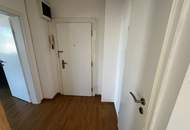 UNBEFRISTET und Nähe Bahnhof - nette 2-Zimmer-Wohnung, separate Küche mit kleinem Essplatz, Gartennutzung