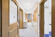 Gepflegtes Einfamilienhaus mit vielseitiger Raumaufteilung und liebevoller Gartenanlage