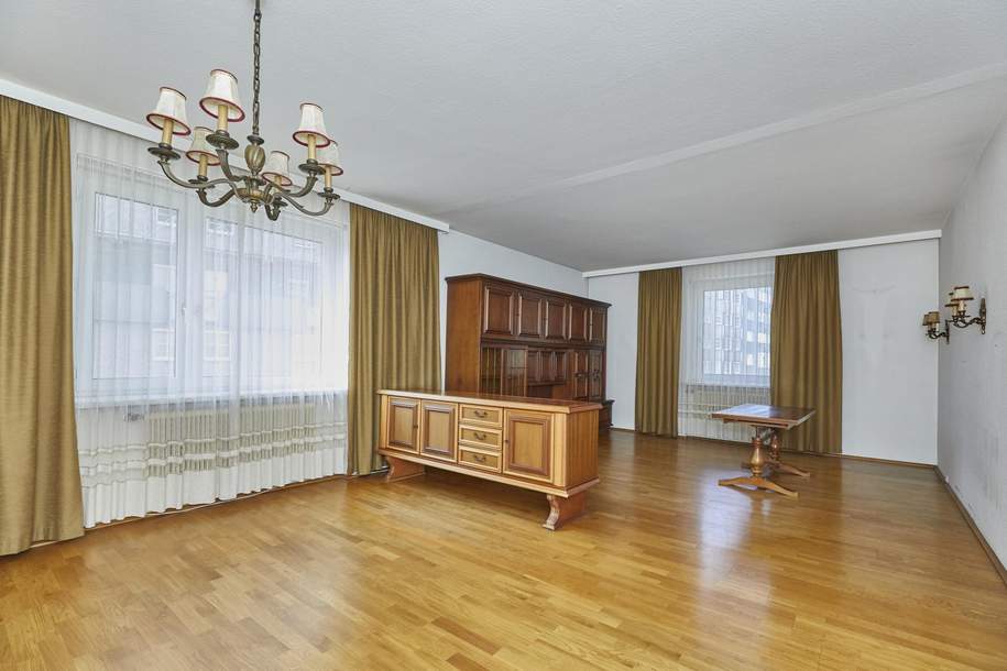 Charmante Eigentumswohnung mit Loggia im Herzen von Linz!, Wohnung-kauf, 215.000,€, 4020 Linz(Stadt)