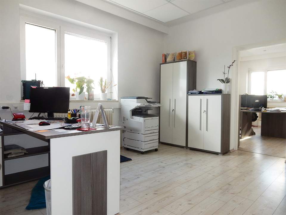 Flexible Räume für Ihre Ideen -Büro oder Praxis Vielseitige Gewerbeimmobilie mit Potential