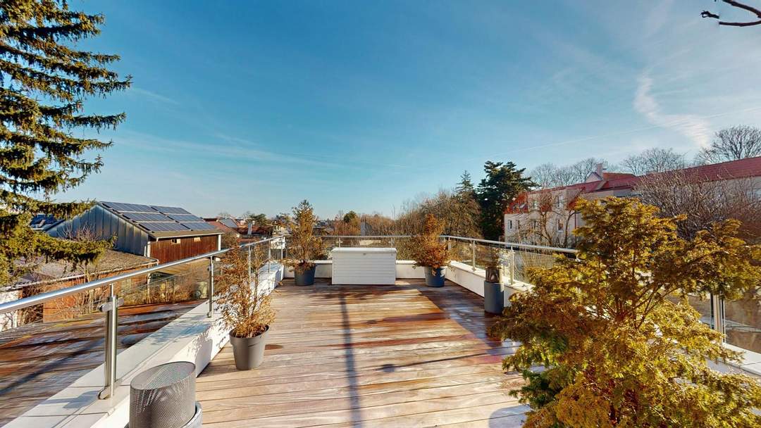 HAUS MIT GROßER DACHTERRASSE