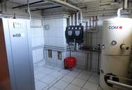 *ORTSRANDLAGE:* Wohnhaus mit sehr schönem, ebenen Garten und großzügigem Grundstück.