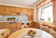 Sanierungs-Chance: Häuschen mit Garten, Balkon &amp; Garage in Lamprechtshausen