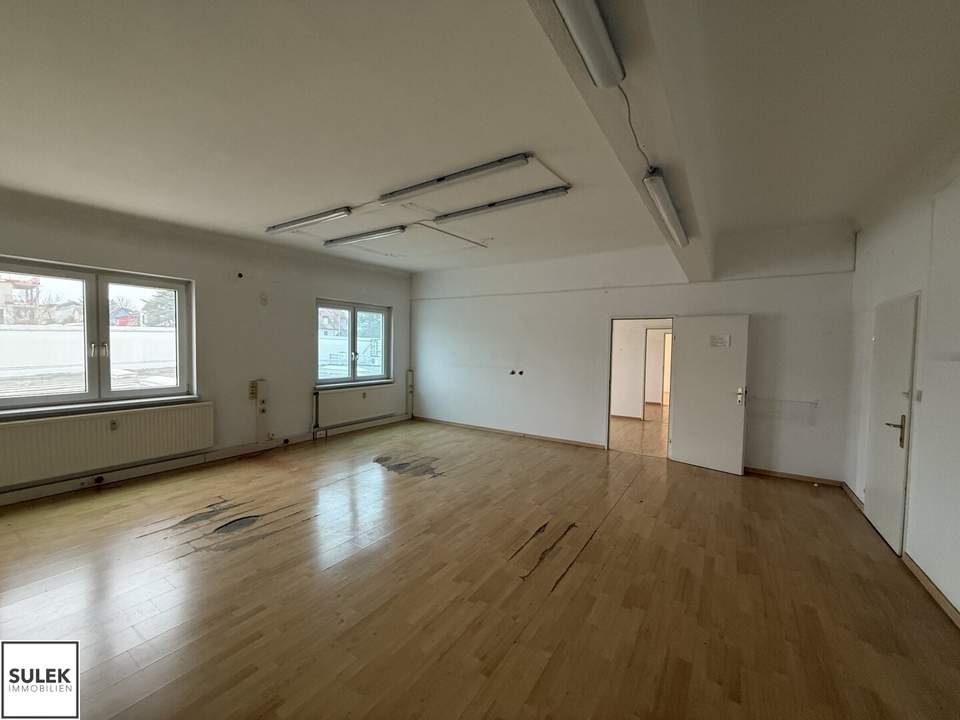 **VIDEOBESICHTIGUNG** Flexible Gewerbeflächen + Parkplätze (optional) mit perfekter Anbindung in Vösendorf kurzfristig mieten!