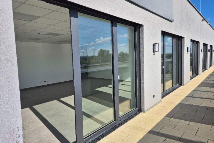 Großzügige Bürofläche mit Südterrasse und 4 Parkplätzen – hervorragende Verkehrsanbindung in 1110 Wien, Gewerbeobjekt-miete, 2.760,00,€, 1110 Wien 11., Simmering