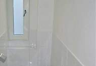 LAZARETTGASSE - NADLERGASSE, AKH-Nähe, sonnige 68 m2 Altbau, 2 Zimmer, Wohnküche, Wannenbad, Parketten, SAT/TV, 2. Liftstock