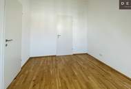 / IN DEN RUHIGEN INNENHOF AUSGERICHTET / DACHGESCHOSSWOHNUNG / TERRASSE / 2 ZIMMER