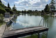 UFERPARZELLE - Traumhaftes Ferienhaus am Ladislaus See in Steinbrunn – Direkt am Wasser mit privatem Uferzugang &amp; Zusatzgrundstück