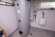 Einfamilienfamilienhaus mit Werkstatt & Lagerhalle, Garage und großem Garten mit Pool