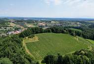 Ein Logenplatz an der Südsteirischen Weinstraße: Exklusives Chalet-Grundstück mit spektakulärem Panoramablick